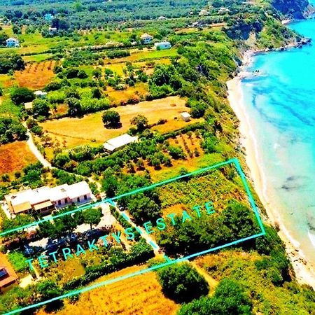 Tetraktys Estate Beachside Υδωρ Ágios Matthaíos Bagian luar foto