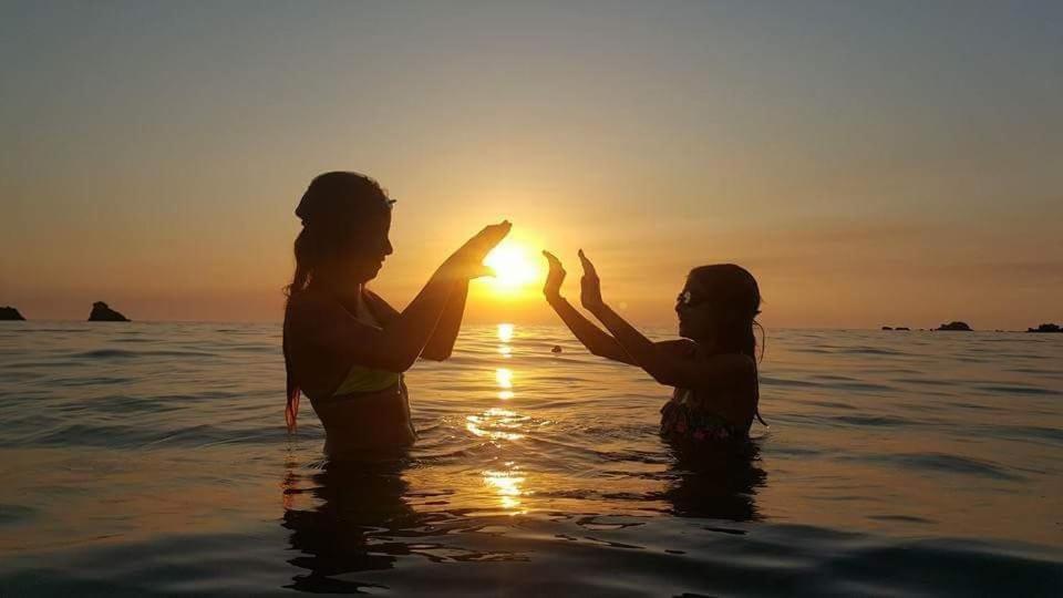 Tetraktys Estate Beachside Υδωρ Ágios Matthaíos Bagian luar foto